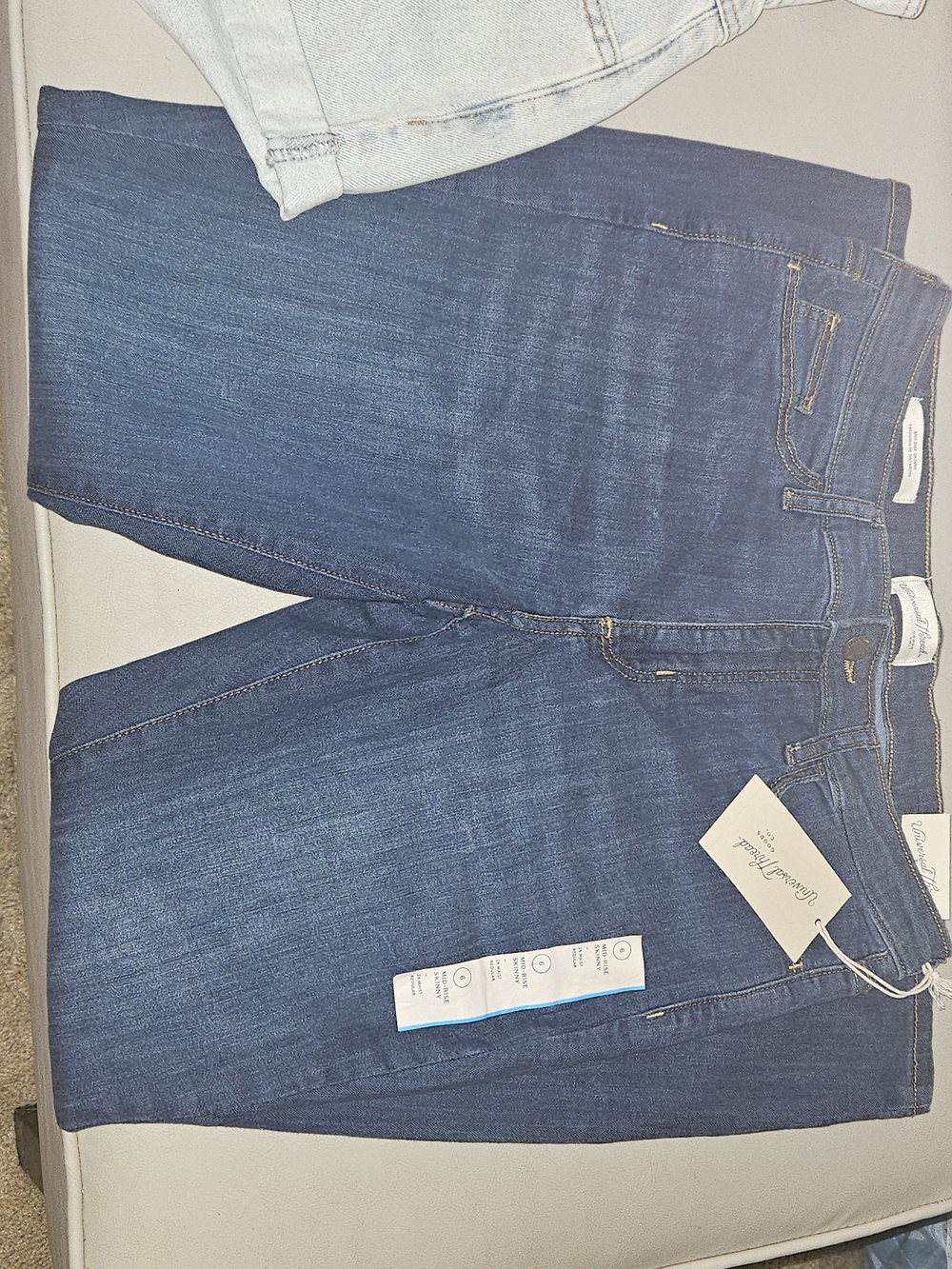 Universal Thread Dark Blue Women's Skinny  Jeans(has Stretch) Size 6 NWT